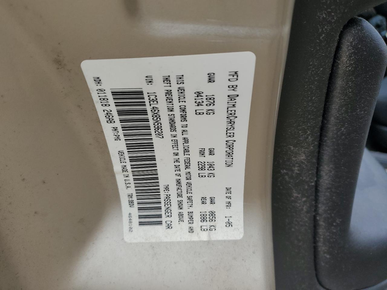 2005 Chrysler Sebring - Image 12