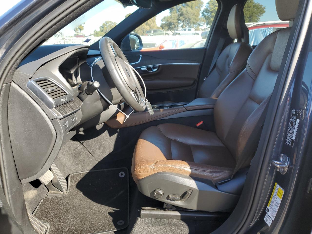 2020 Volvo XC90 - Image 7