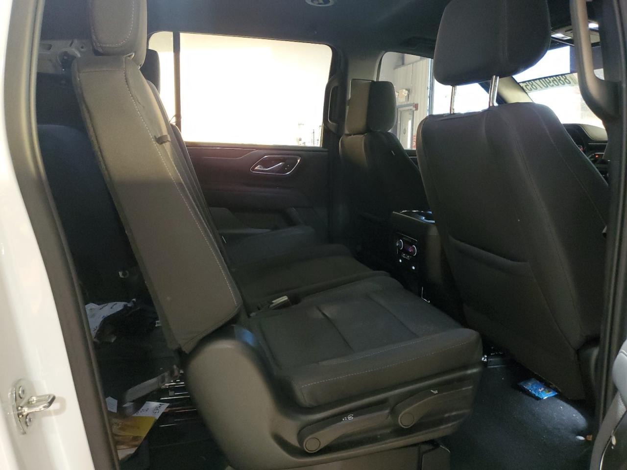 2023 Chevrolet Suburban - Image 11