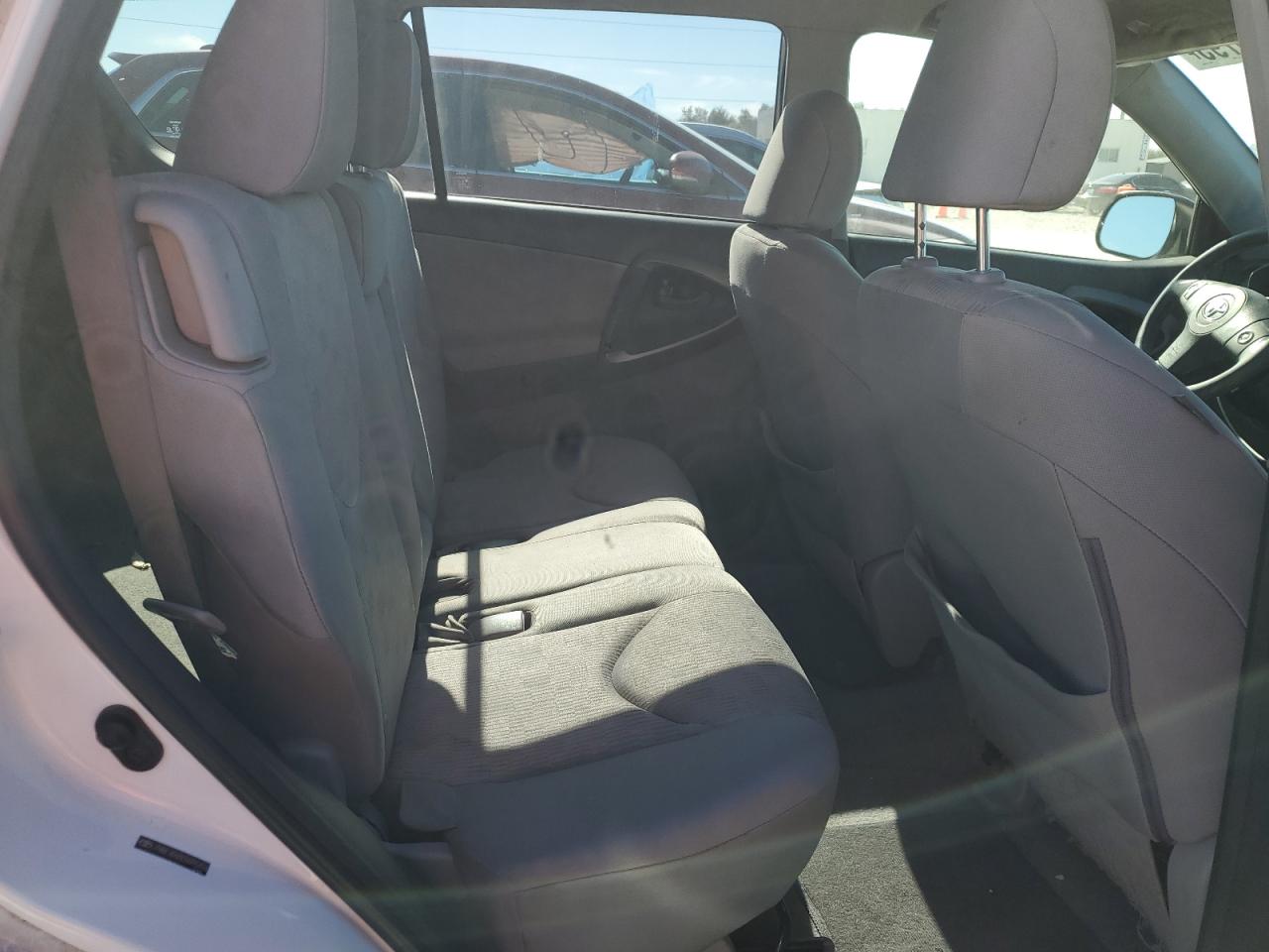 2012 Toyota RAV 4 - Image 11