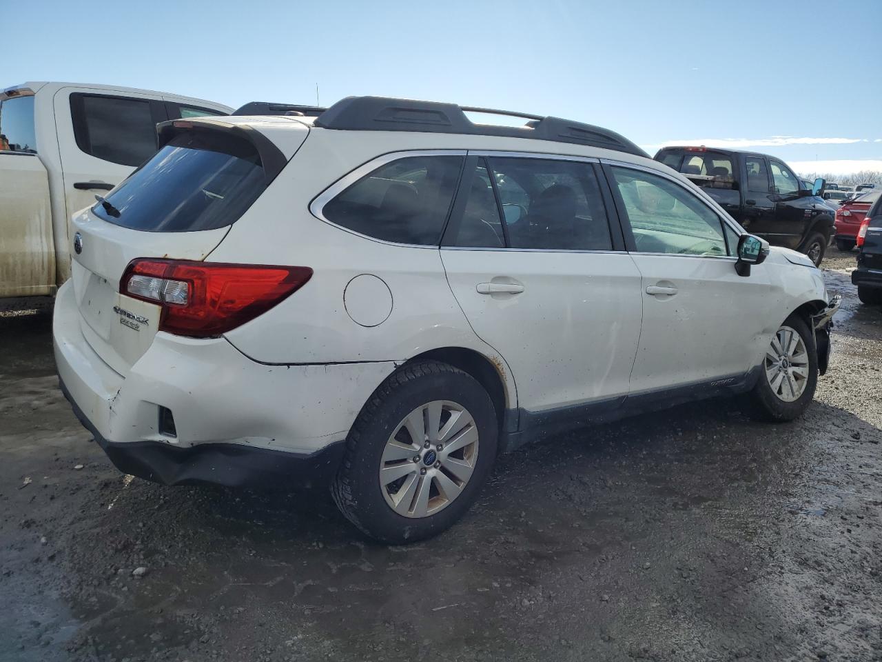2015 Subaru Outback - Image 3