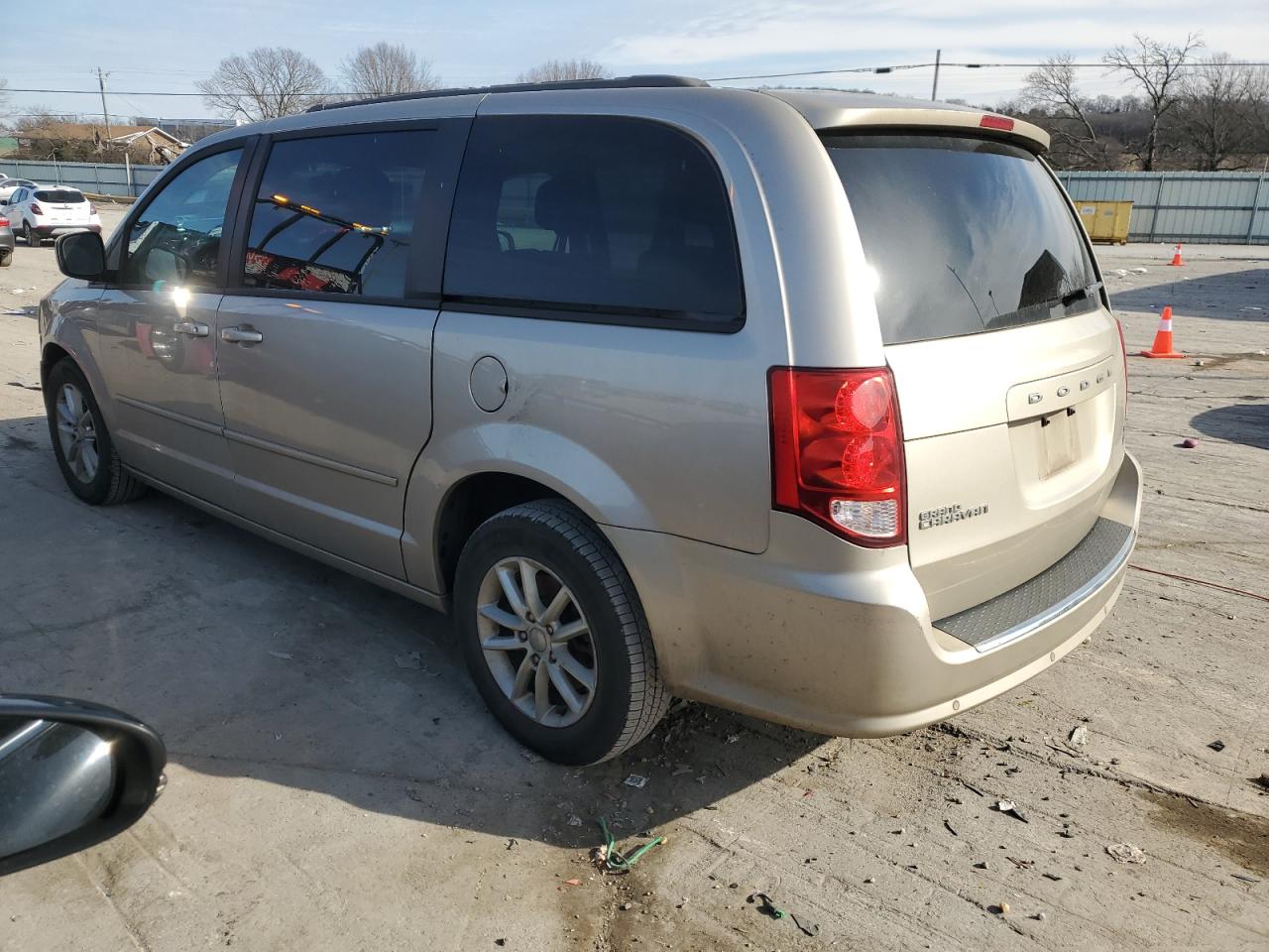2016 Dodge Caravan - Image 2