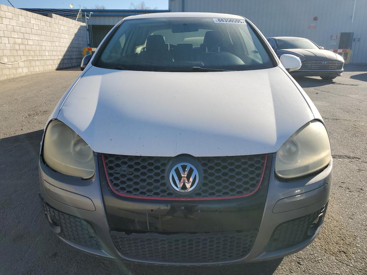 2009 Volkswagen Golf - Image 5