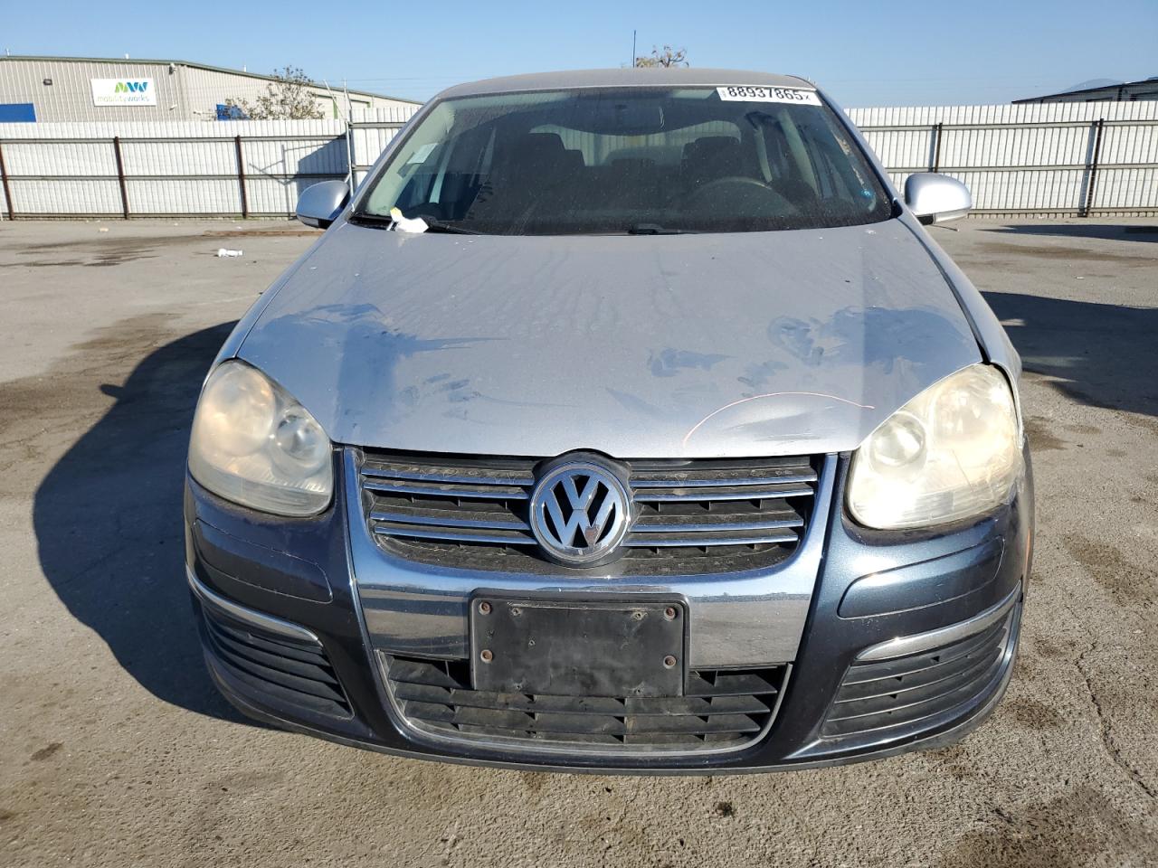 2010 Volkswagen Jetta - Image 5