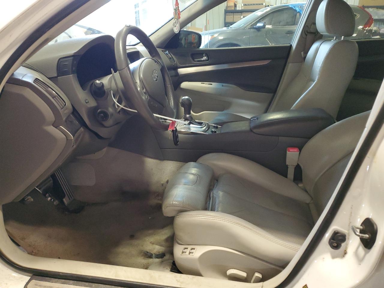 2013 Infiniti G - Image 7