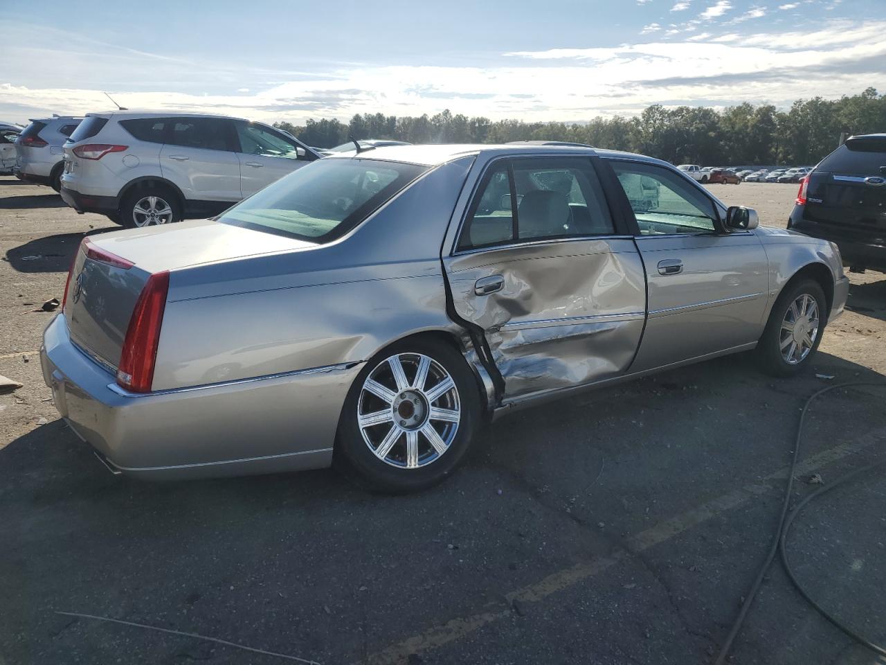 2007 Cadillac DTS - Image 3