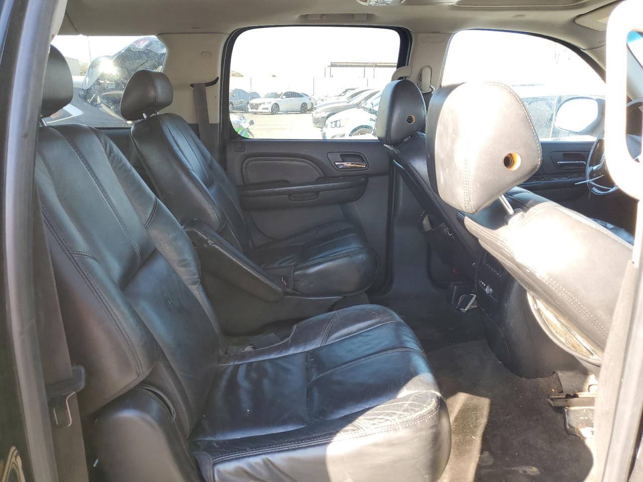 2007 GMC Yukon - Image 11
