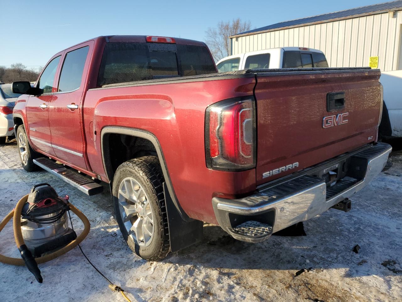 2017 GMC Sierra - Image 2