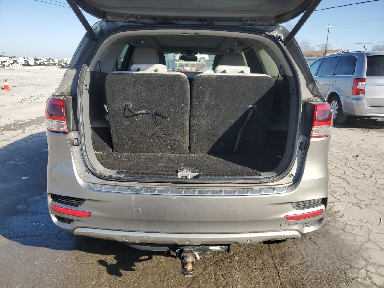 2016 Kia Sorento - Image 6