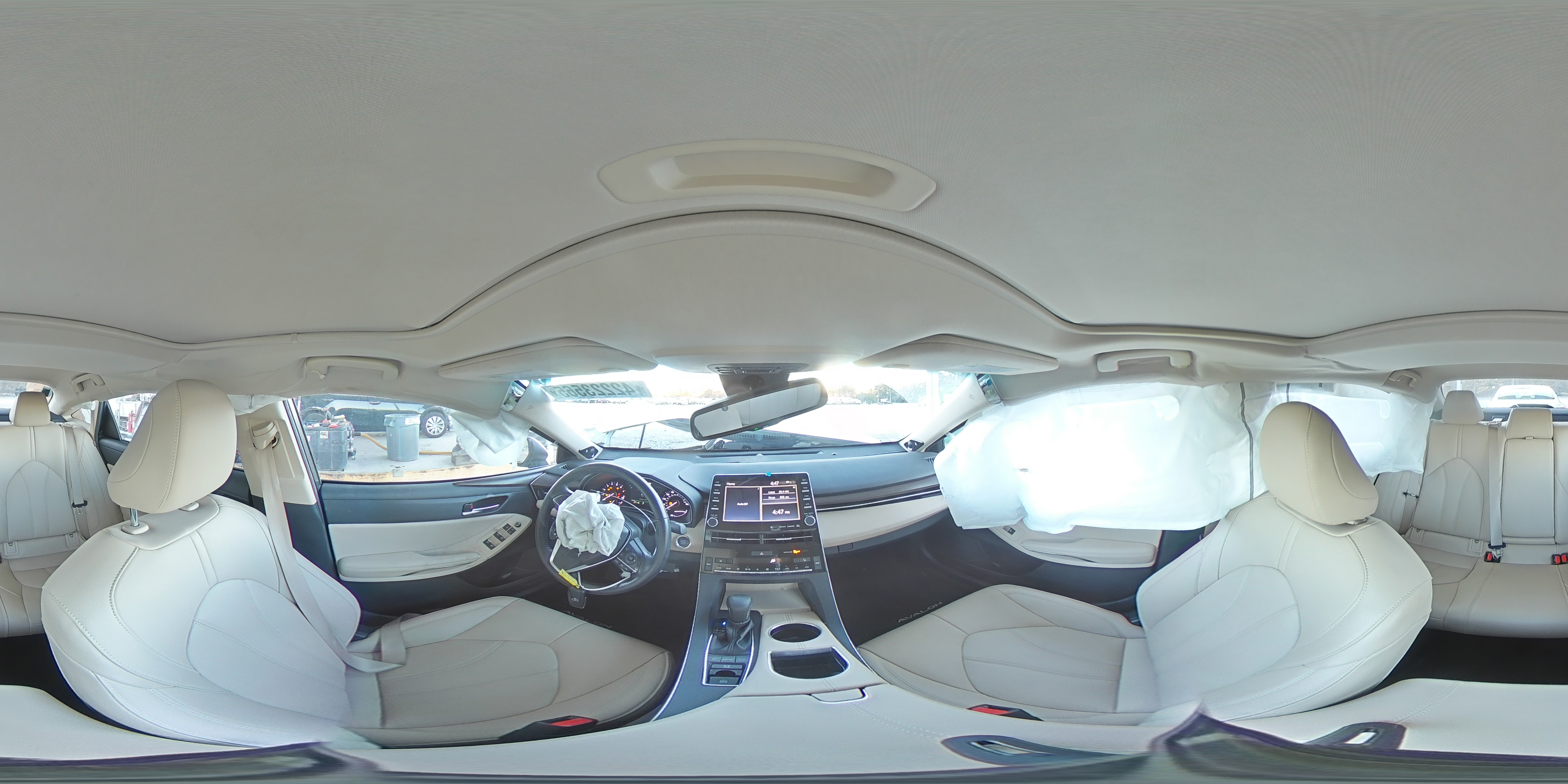 2019 Toyota Avalon - Image 13