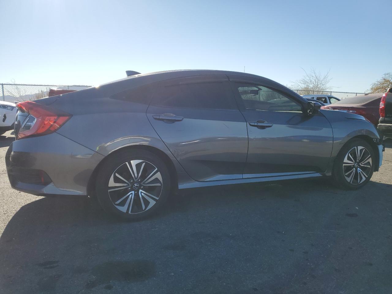 JHMFC1F70JX028125 HONDA CIVIC 2018