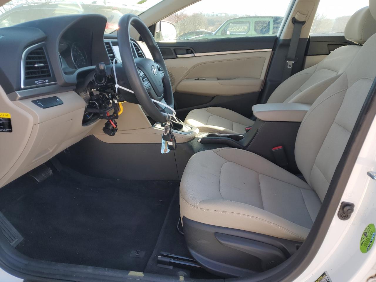 2017 Hyundai Elantra - Image 7