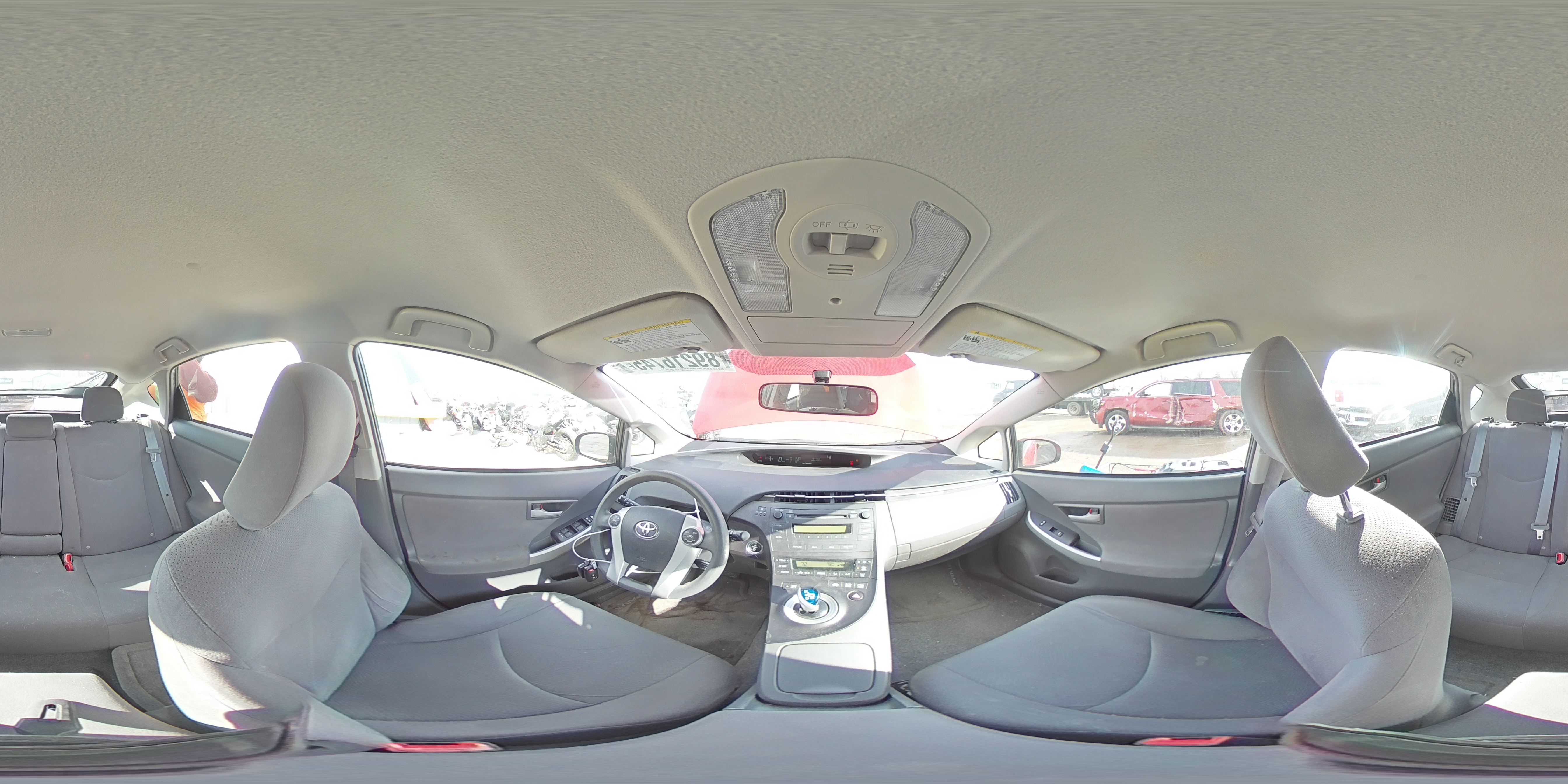 2010 Toyota Prius - Image 13