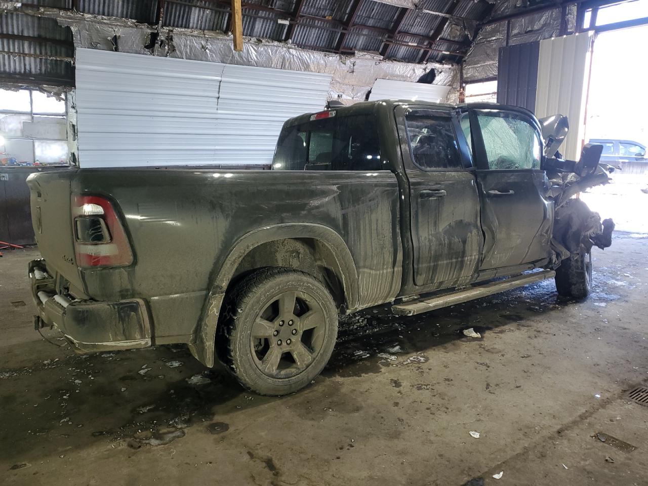 2021 RAM 1500 - Image 3