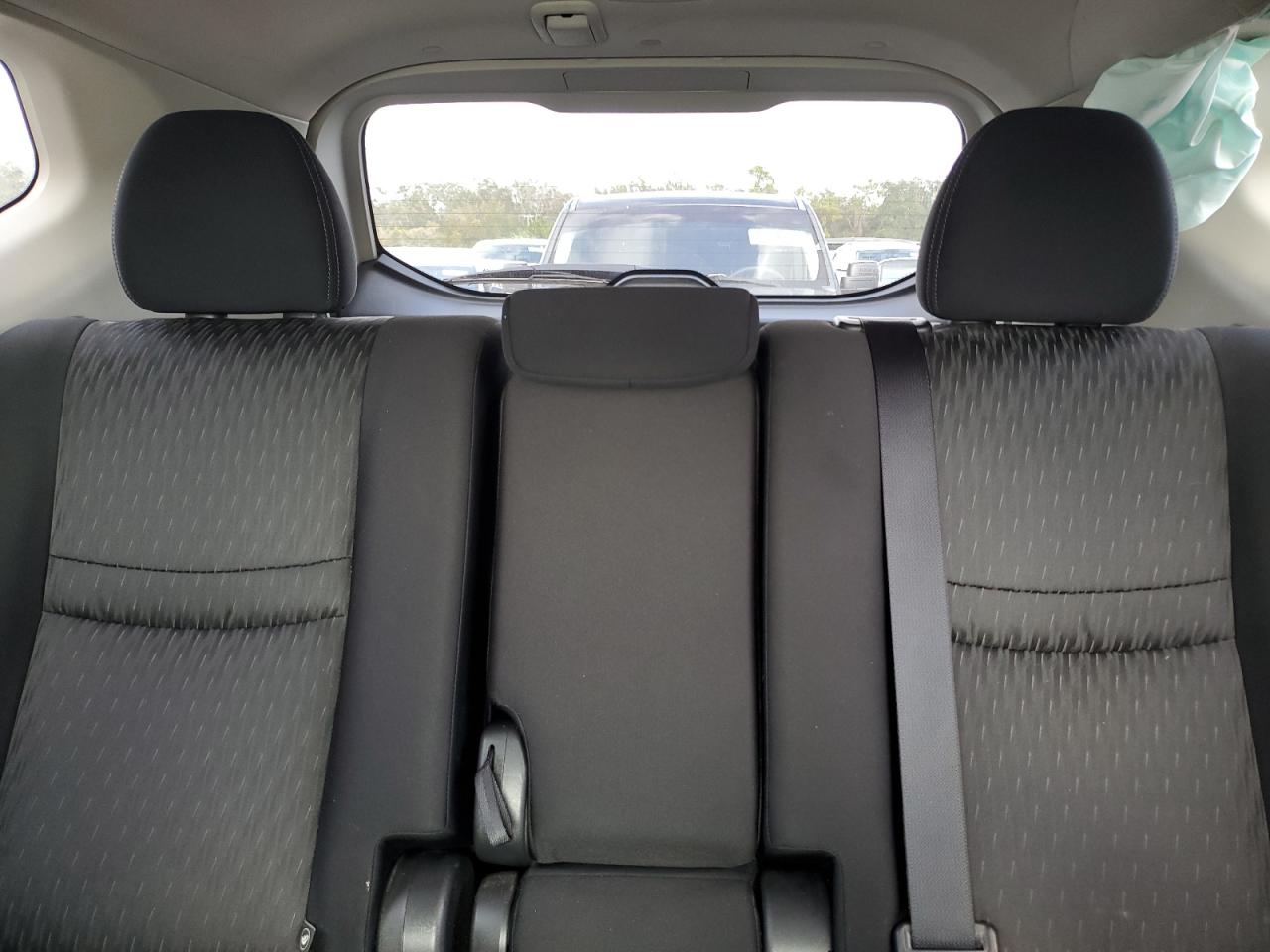 2019 Nissan Rogue - Image 10