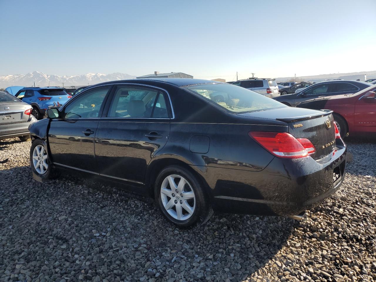 2005 Toyota Avalon - Image 2