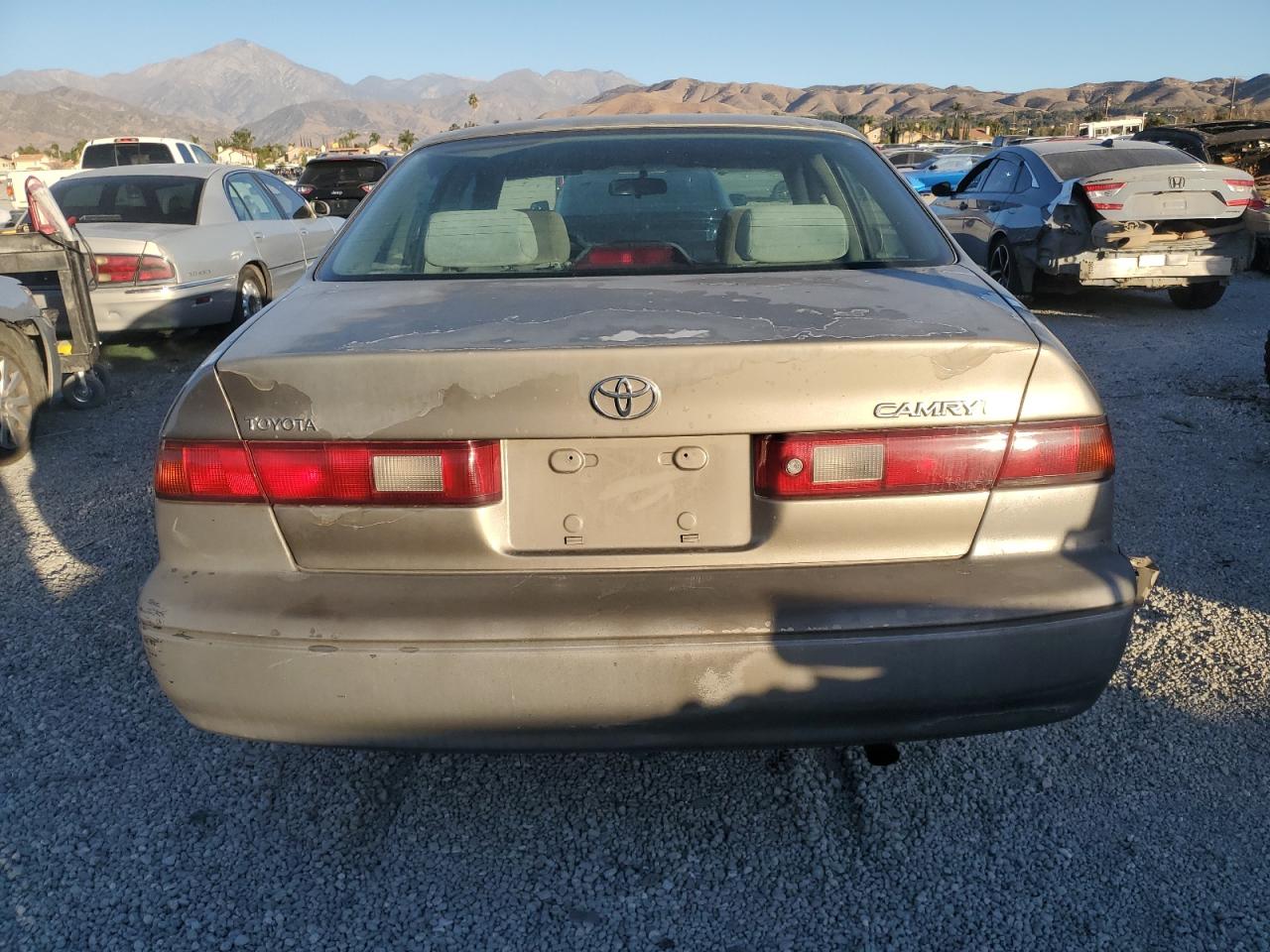1998 Toyota Camry - Image 6