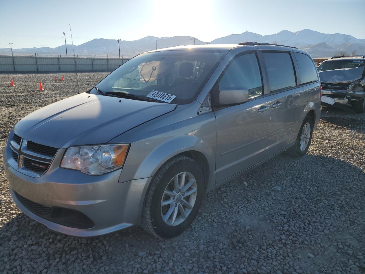 2016 Dodge Caravan - Image 1