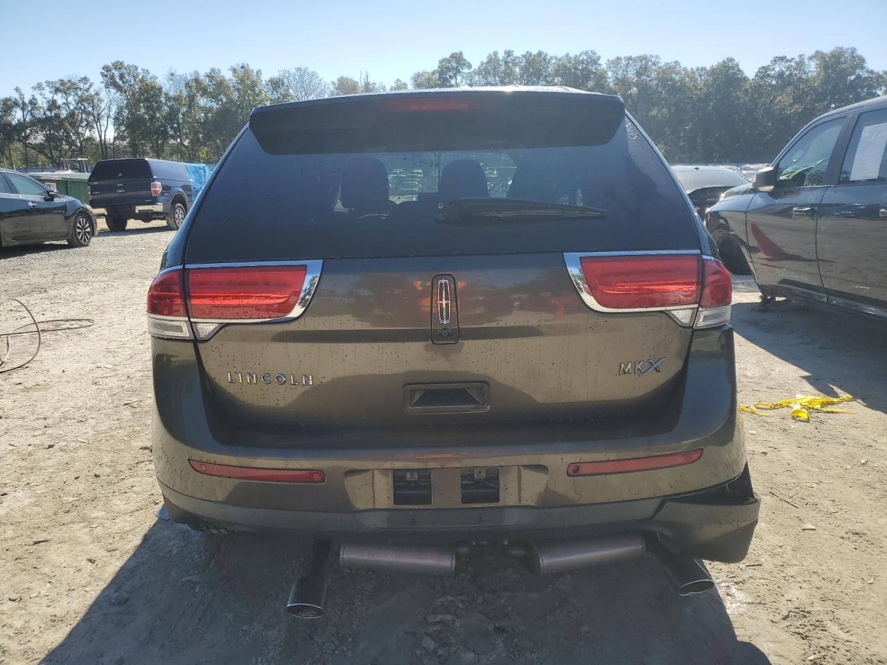 2011 Lincoln MKX - Image 6