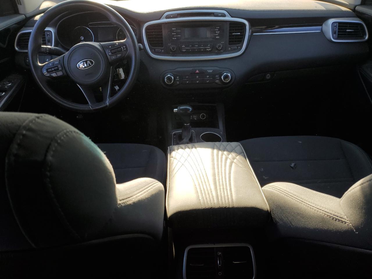 2016 Kia Sorento - Image 8