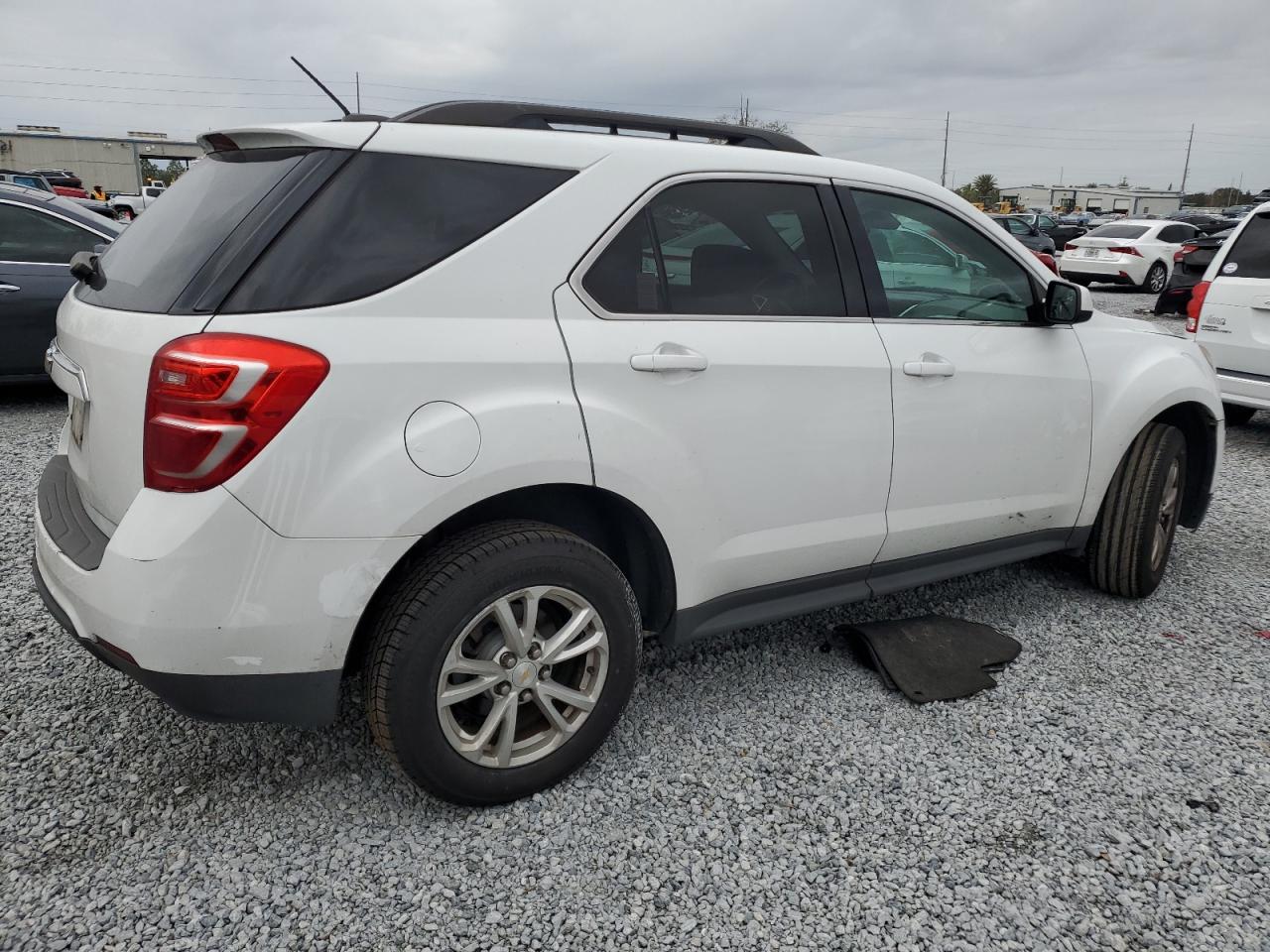 2017 Chevrolet Equinox - Image 3