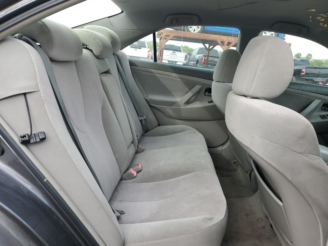 2010 Toyota Camry - Image 10