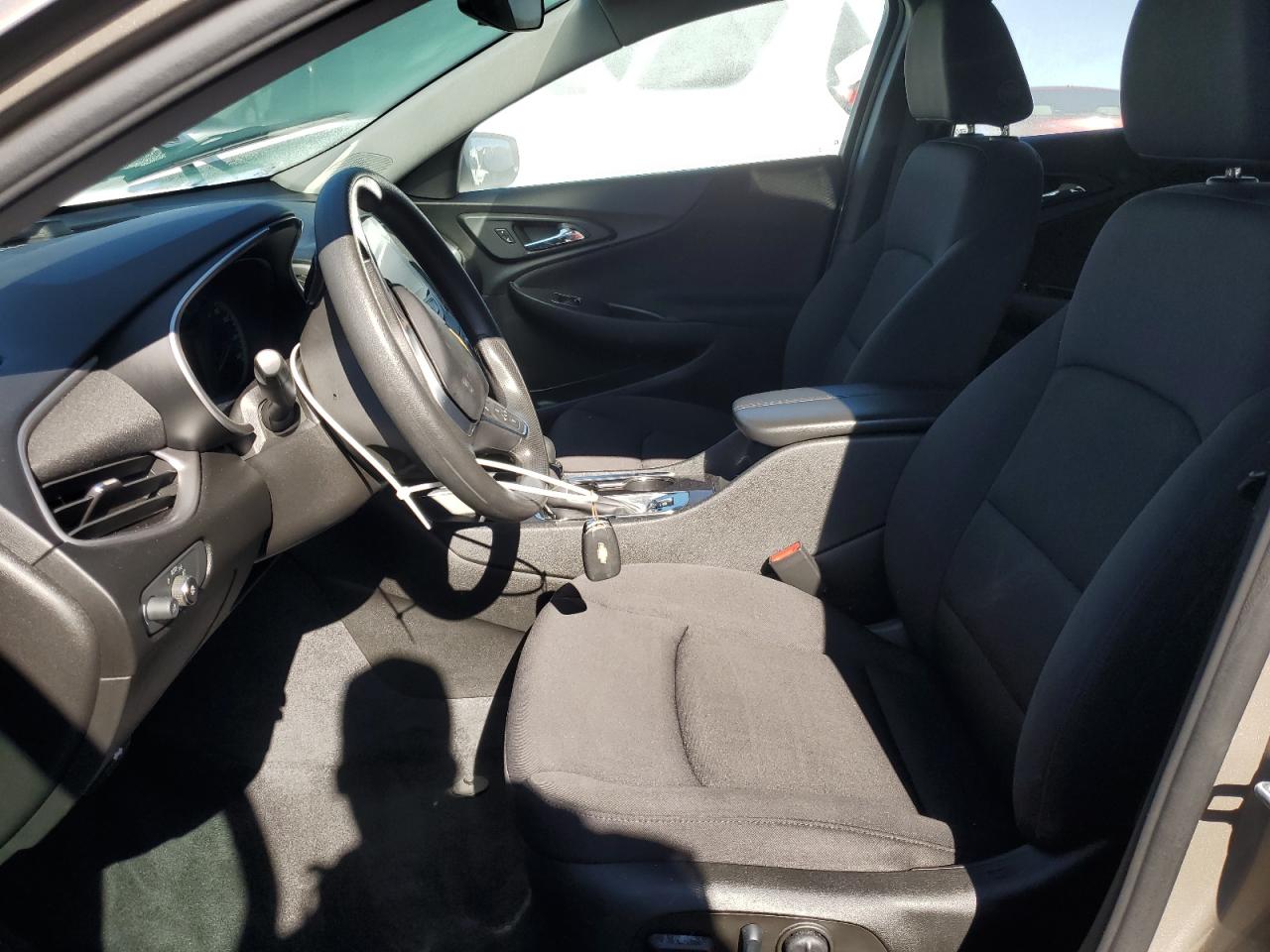 2022 Chevrolet Malibu - Image 7