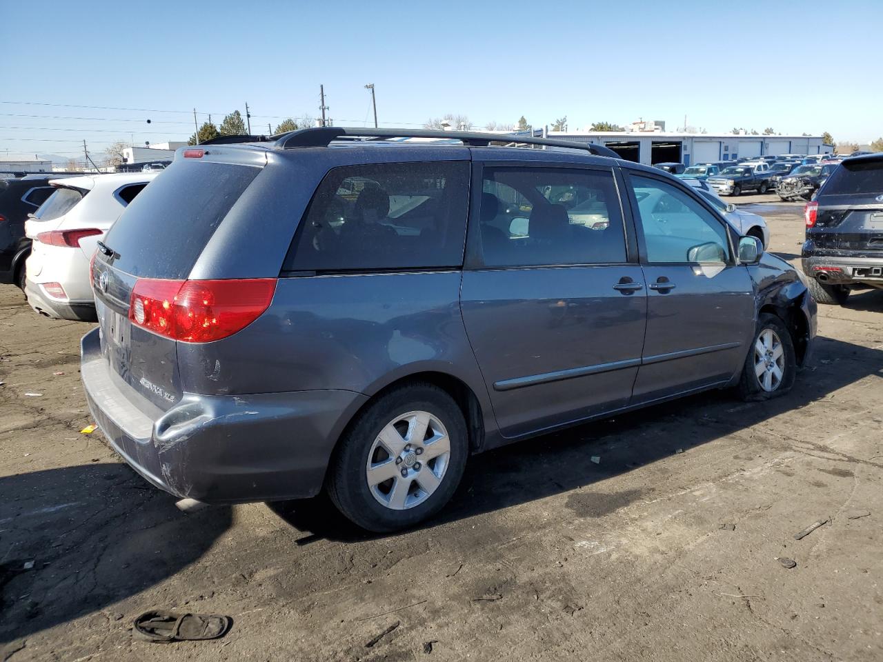 2006 Toyota Sienna - Image 3