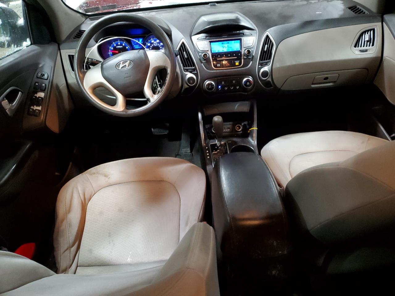 2013 Hyundai Tucson - Image 8