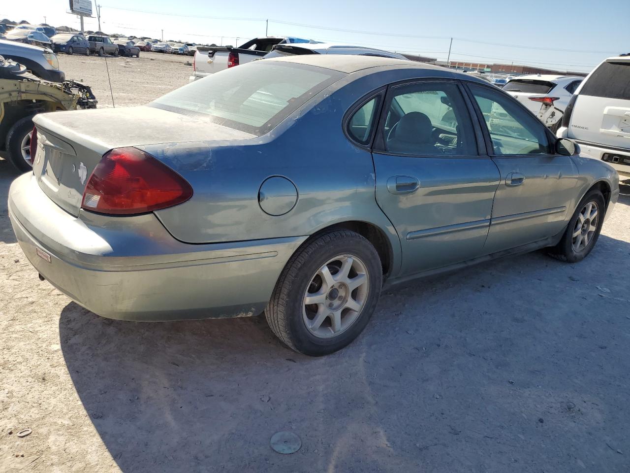 2005 Ford Taurus - Image 3