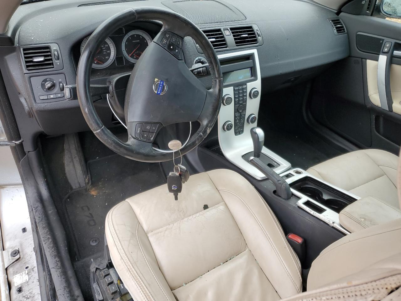 2013 Volvo C70 - Image 8