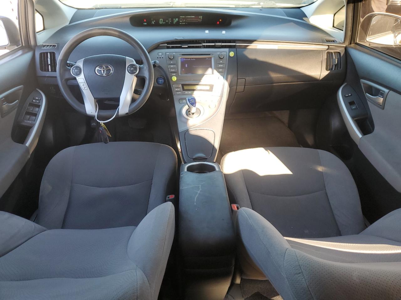 2014 Toyota Prius - Image 8