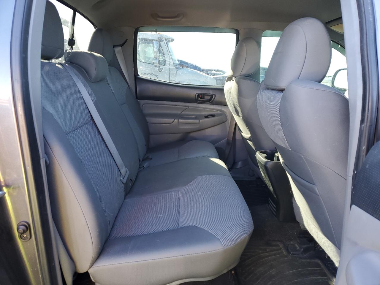 2014 Toyota Tacoma - Image 10