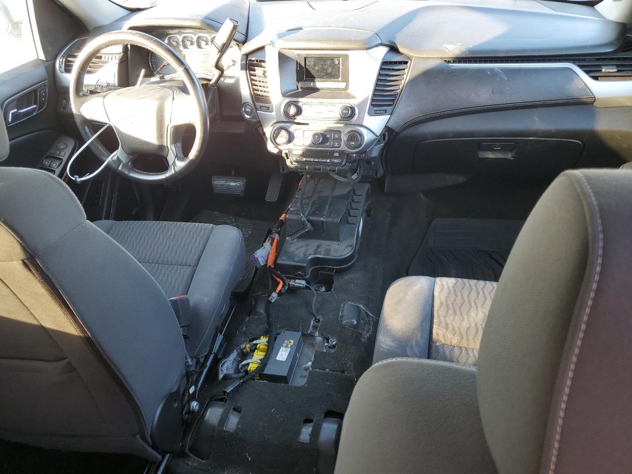 2015 Chevrolet Suburban - Image 8