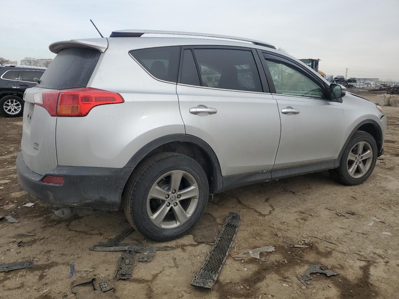2015 Toyota RAV 4 - Image 3