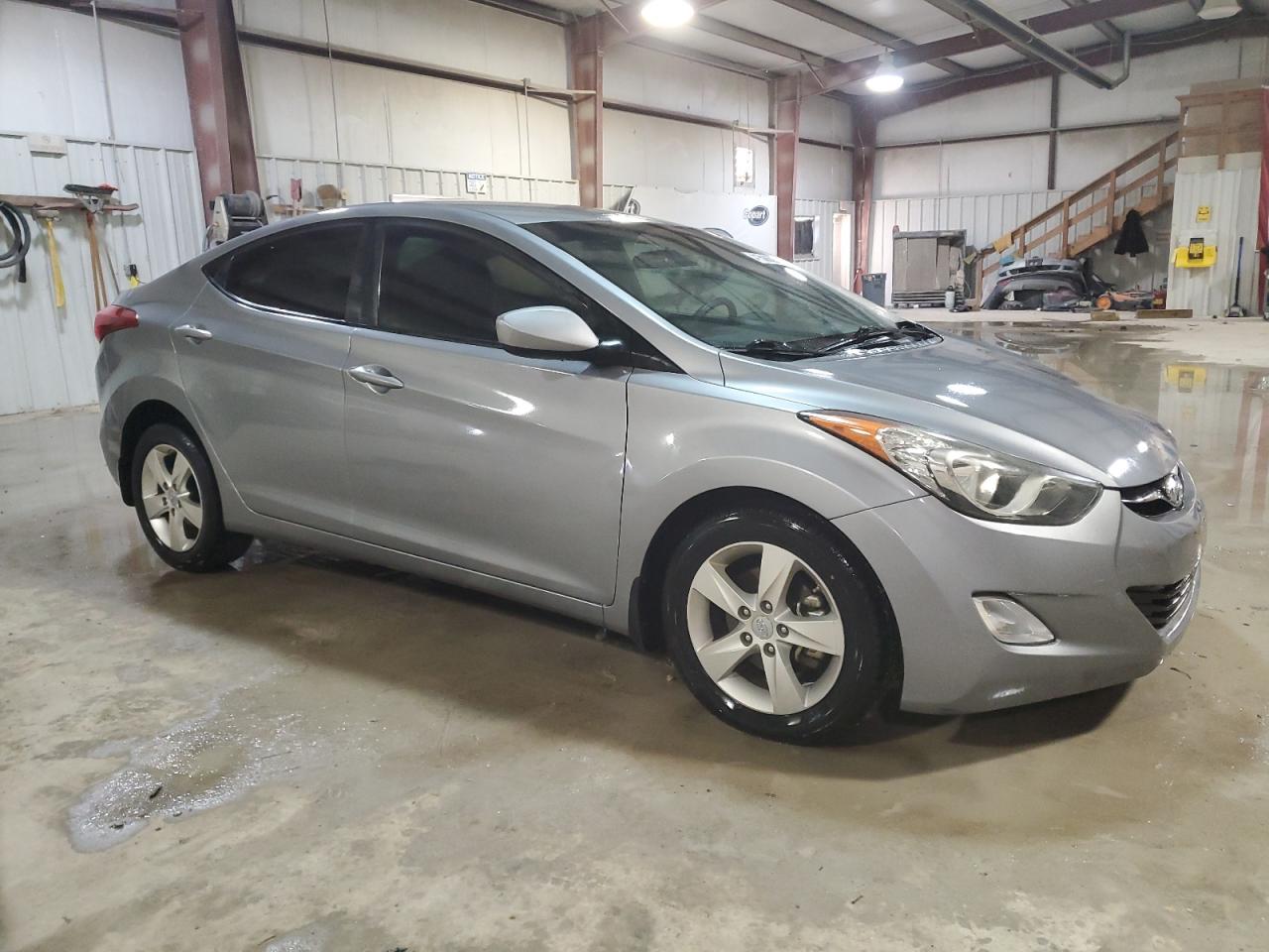 2013 Hyundai Elantra - Image 4