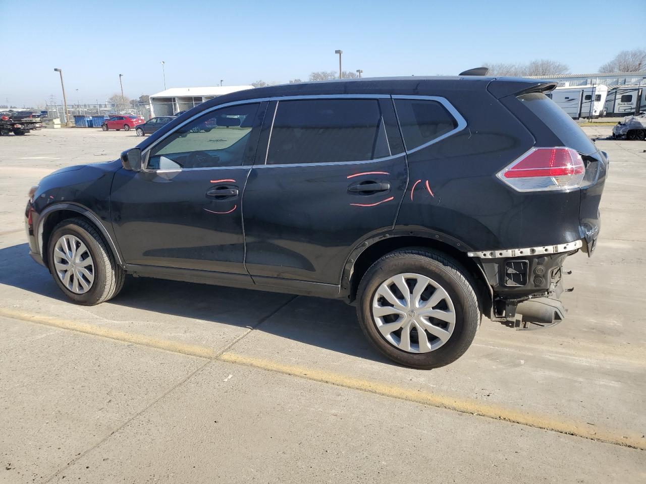 2016 Nissan Rogue - Image 2