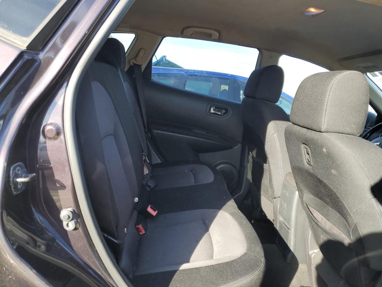 2011 Nissan Rogue - Image 11