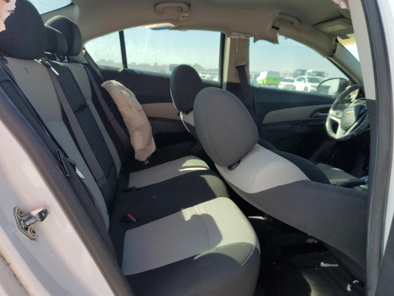 2011 Chevrolet Cruze - Image 10