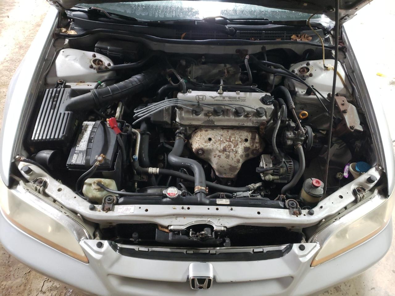 2000 Honda Accord - Image 11