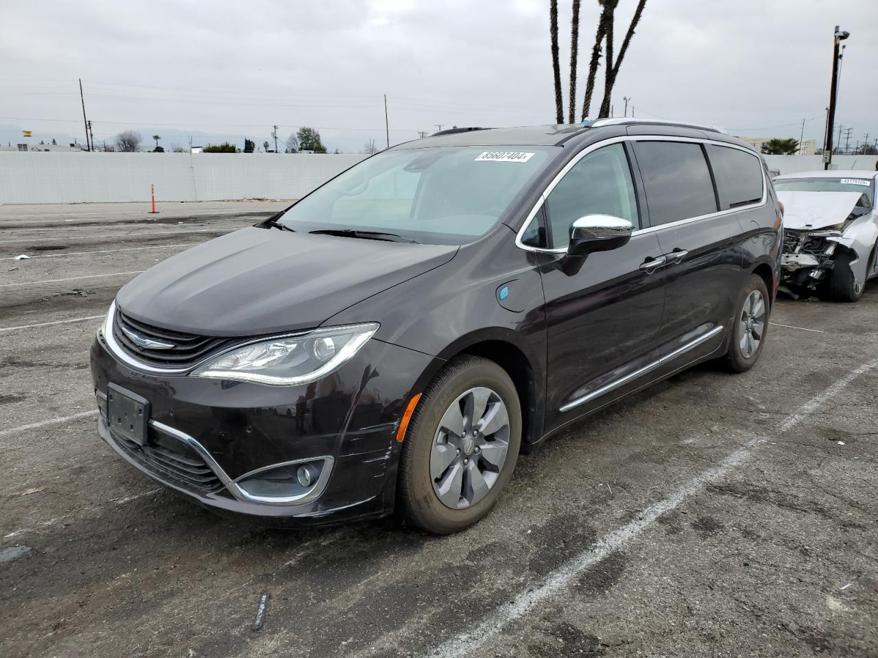 2018 Chrysler Pacifica - Image 1