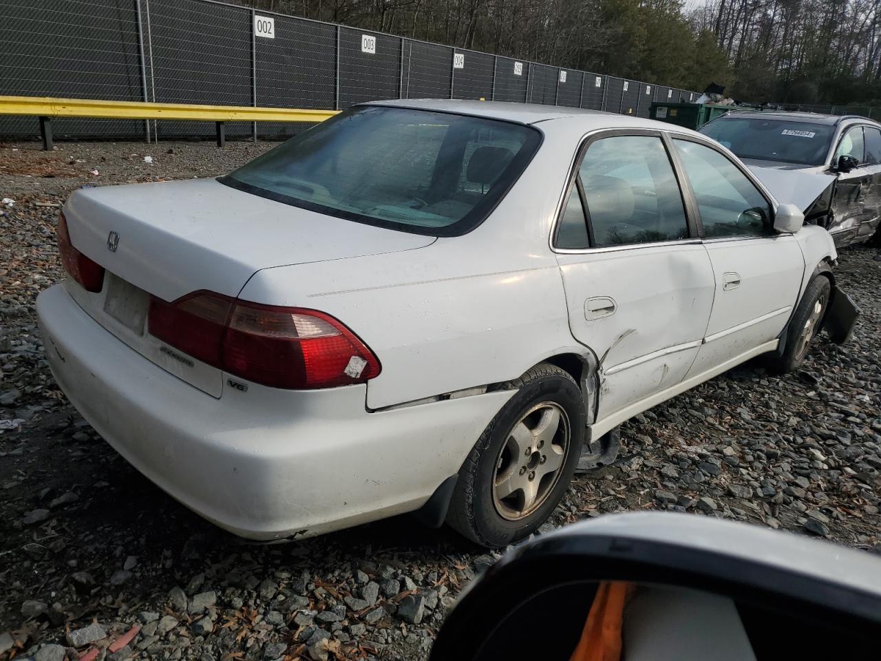 2000 Honda Accord - Image 3