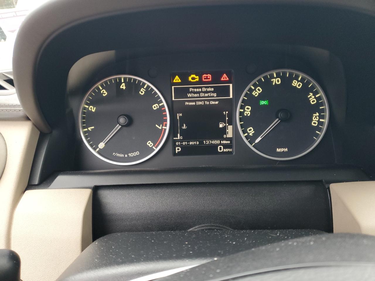 2016 Land Rover LR4 - Image 9