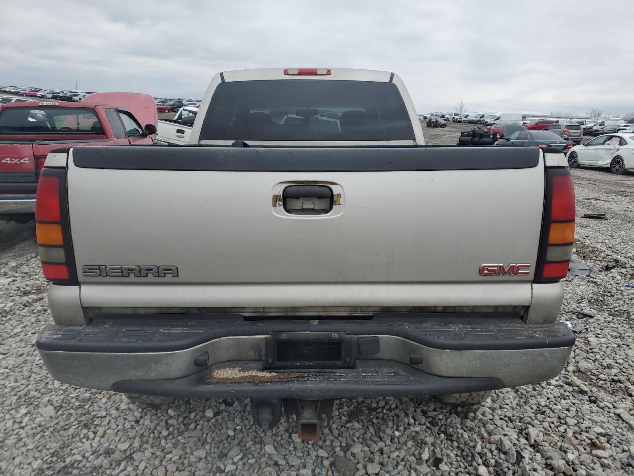 2005 GMC Sierra - Image 6