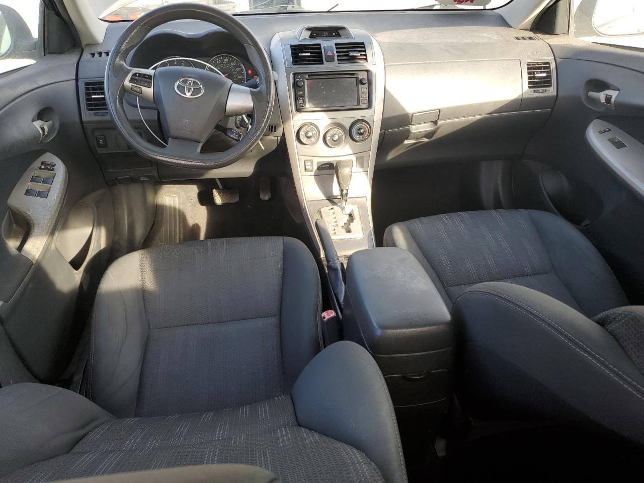 VIN 5YFBU4EE4DP147135 2013 TOYOTA COROLLA no.8