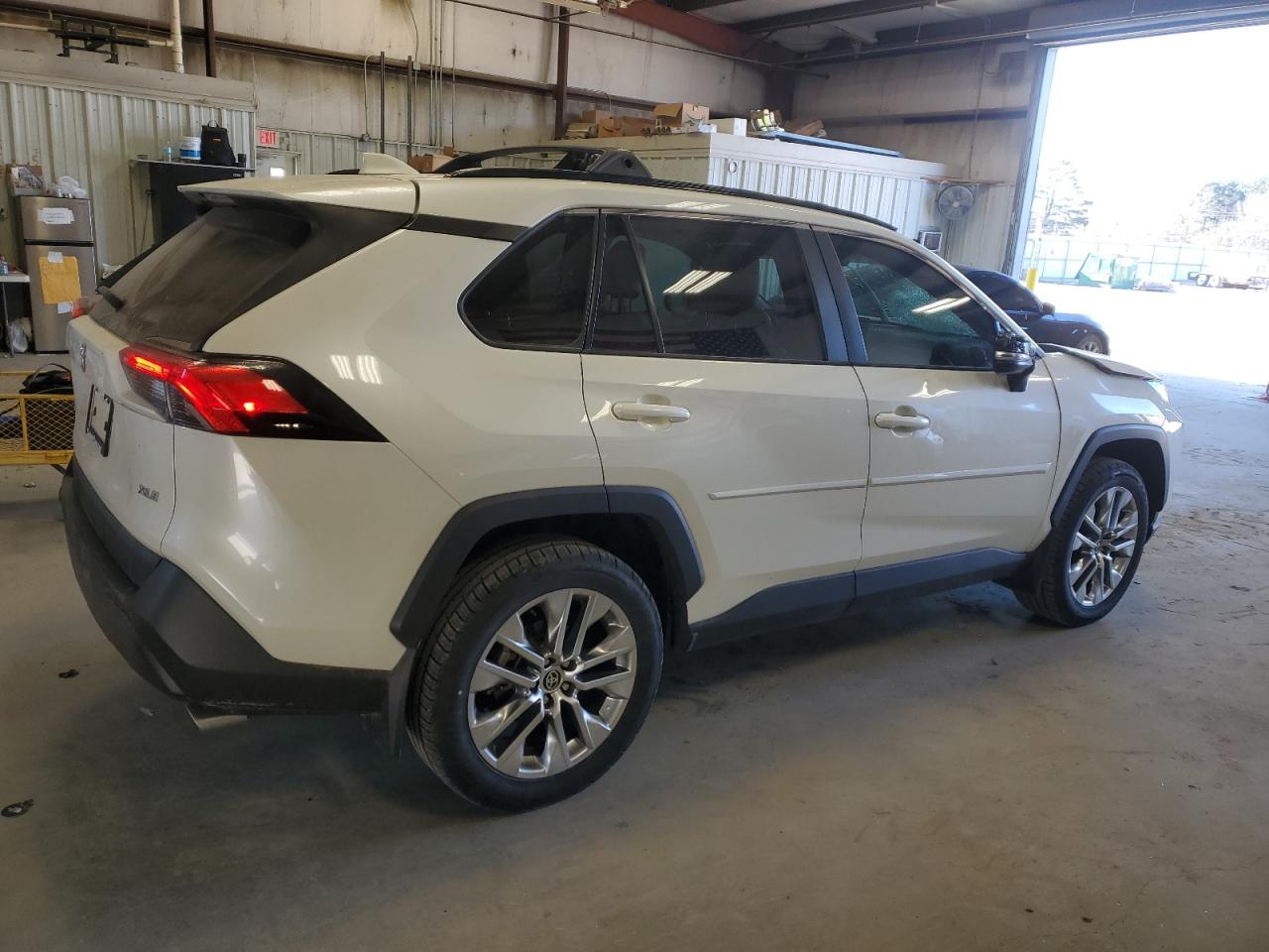 2021 Toyota RAV 4 - Image 3
