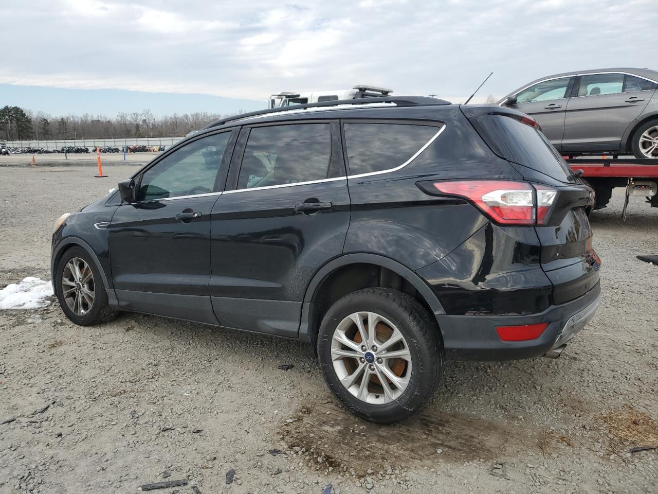 1FMCU0GD6HUE29413 FORD ESCAPE 2017