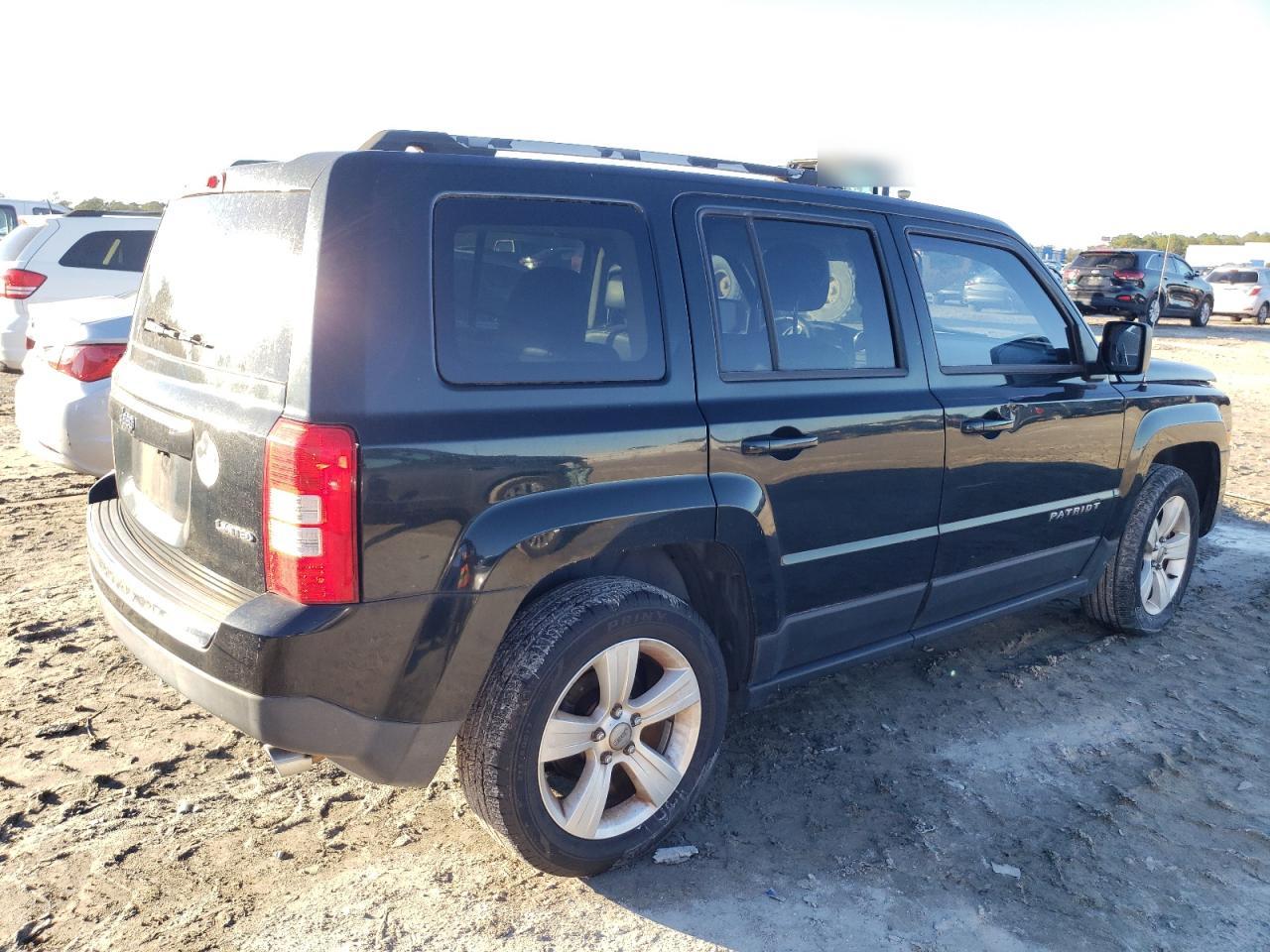 VIN 1C4NJPCB4DD178064 2013 JEEP PATRIOT no.3