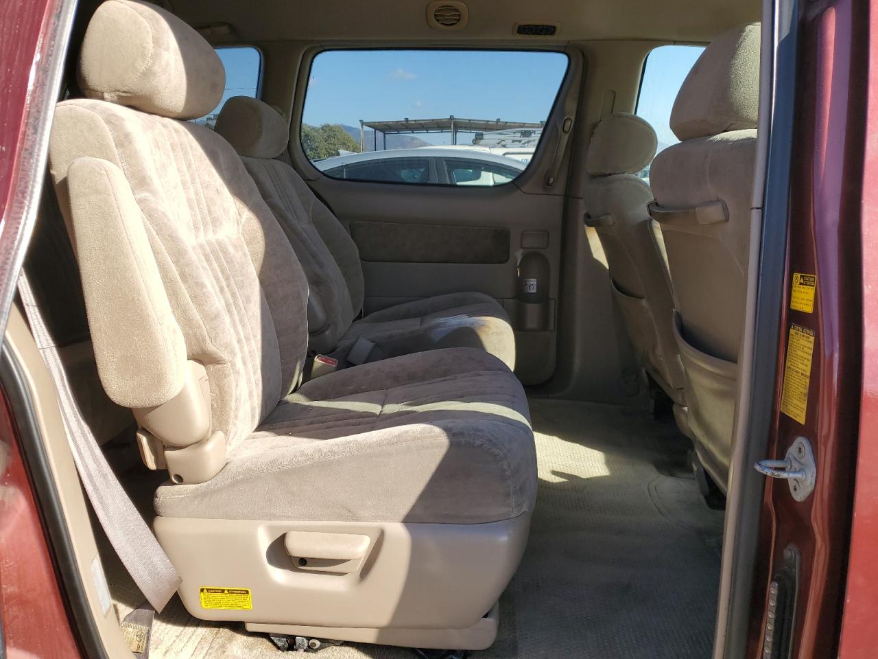 2001 Toyota Sienna - Image 11