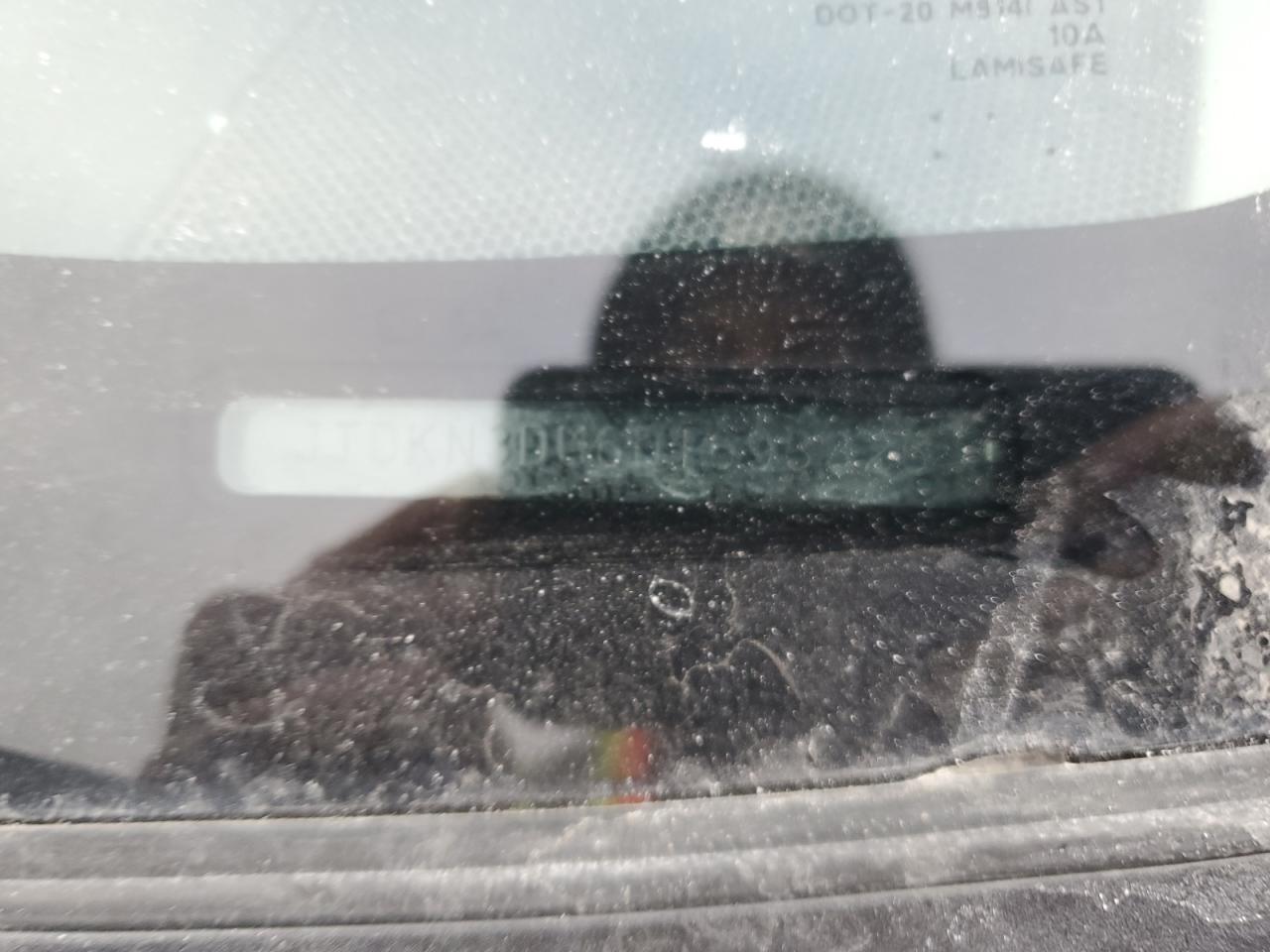 2013 Toyota Prius - Image 12